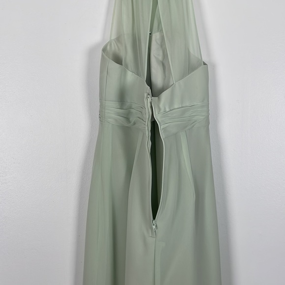 Alfred Angelo sleeveless halter open back jeweled neckline zip closure gown 8 - Picture 11 of 12